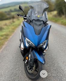 Yamaha tmax dx