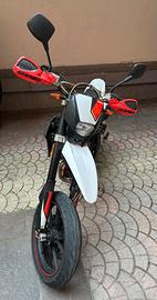 Motard Swm sm 125