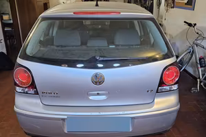 Polo 1.2 anno 2005 km 96000 grigia 5 porte