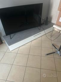 Parete soggiorno moderna + divano