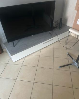Parete soggiorno moderna + divano