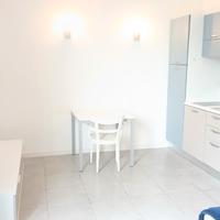 Camera posto letto con cucina e bagno