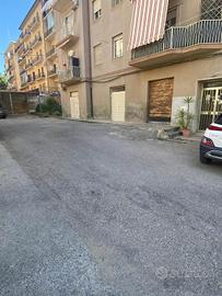 Rif.3650UF75967| magazzino caltanissetta