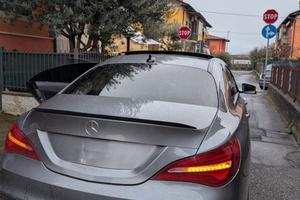 CLA 200d amg Premium 