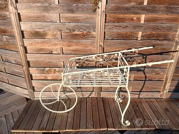 carriola in ferro battuto 