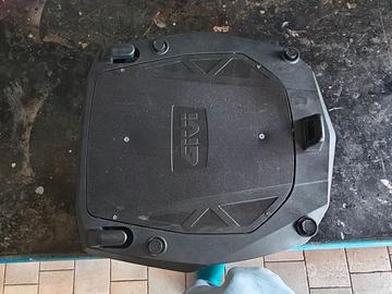 Piastra baule moto