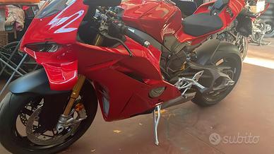 Panigale v4s 2025