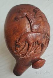 Pipa artistica lavorata rappresenta 3 cavalli