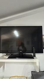 Televisione LG 48 pollici come nuova