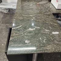 Arredamento per negozio di abbigliamento