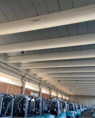 Immobile di 2680 m² con 5 locali a Rolo