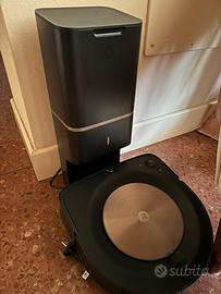 Irobot Roomba s9+ con base di svuotamento