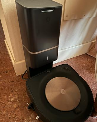 Irobot Roomba s9+ con base di svuotamento