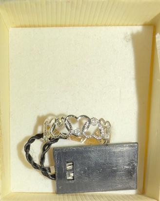 Anello in oro bianco 18K