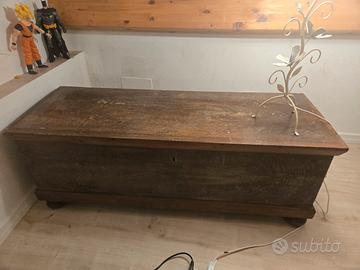 Cassapanca In Legno di Noce 