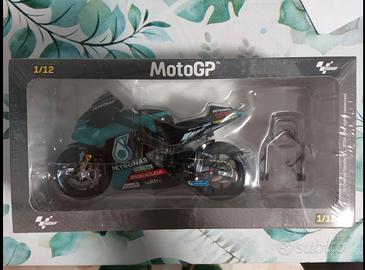 Modellino 1/12 vr46 Yamaha M1 Petronas