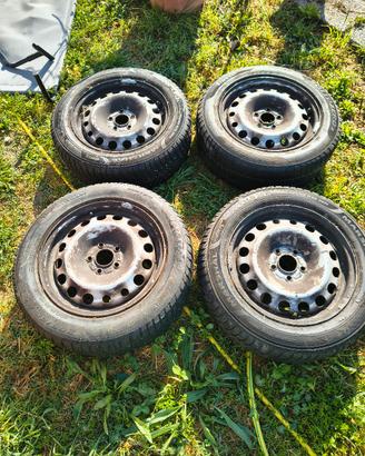 gomme con cerchi in ferro 205/65/16