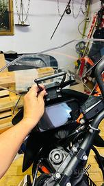 Supporto traversino GPS e telefono GIVI