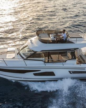 Merry Fisher 1095 Fly S2 Jeanneau+3x300 Mercuri