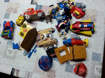 Giochi, gadget allegati a topolino