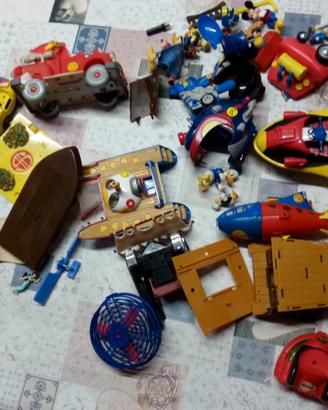 Giochi, gadget allegati a topolino