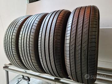 215/65/17 Estive