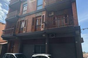 Immobile di 137 m² a Bronte