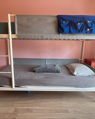 Letto a castello IKEA modello VITIVAL e materassi
