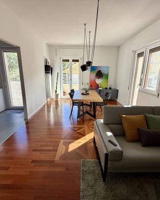 Appartamento di 150 m² con 5 locali e box auto a M