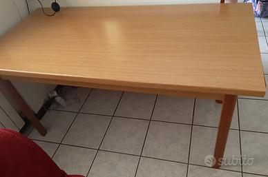 Tavolo da cucina in legno
