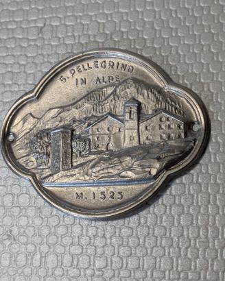 distintivo da bastone di montagna 