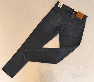 New Levis jeans 512 slim taper