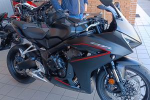 cbr650r e-cluck perfetta 2831km