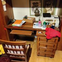 mobili soggiorno con tavolo e sedie come da foto