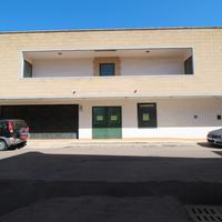 Locale commerciale ex cinema arena