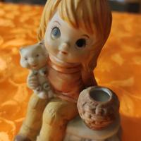 Statuetta vintage in porcellana Homco