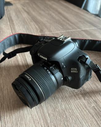 Fotocamera reflex Canon EOS 600D