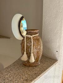 vaso in ceramica con finitura artigianale