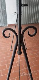 Trespolo in ferro battuto