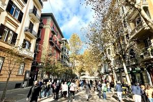 Ad. Via Antignano - locale comm.le su 2 livelli