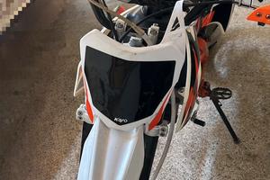 Pit bike