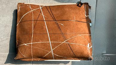 Pochette in Pelle scamosciata Orciani