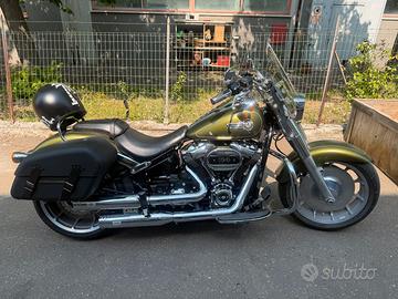 moto harley davidson fat boy 114