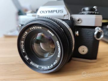 OLYMPUS OM10 + ZUIKO 50MM F1.8+CUSTODIA