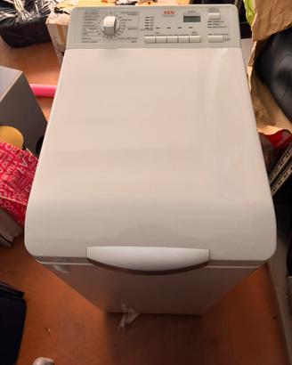 Lavatrice AEG con carica dall’alto