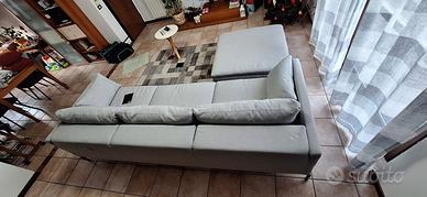 DIVANO 280x100 + POUF  100x100  PRIMAFILA