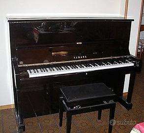 Pianoforte YAMAHA modello U1 verticale