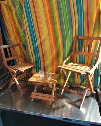 sedie da bambino e tavolo 