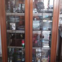 Vetrina in noce nazionale