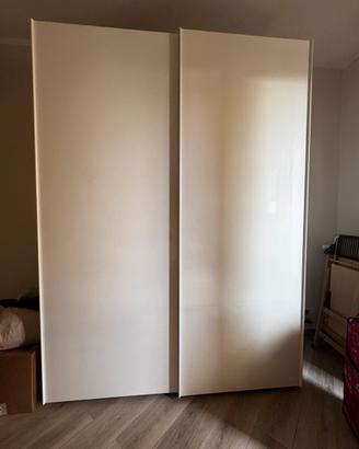 Armadio bianco moderno a due ante